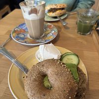 Pulled mushroom cheddar bagel and natural creamcheese avocado bagel.  #Veganuary at Bagels & Beans in Maastricht