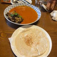 Vegan mushroom curry with pita bread (pita bread contains milk)
This dish is not on the menu, but can be customised. Ask the staff to add mushrooms instead of chicken to the curry at Hummus Kitchen at Parnas Mall in Seoul