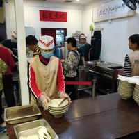 Cutlery servers at Yǔ Huā Zhāi 雨花斋 in Fuzhou