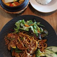 Udonnudeln veganisiert mit Tofu, Currygericht at LUA in Essen