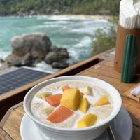 Oat porridge with coconut milk and some fresh fruit. When I was there they didn’t have maple syrup🥲  at Bamboo in Koh Phangan