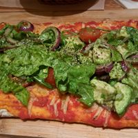 Pinsa mit Avocado at Cafe Del Sol  in Filderstadt