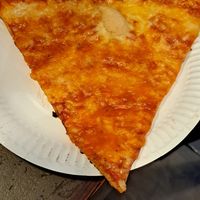 Vegan pizza slice 😋 at DiFontaine's Pizzeria in Dublin