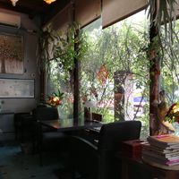 window-side dining area at Flower Space 花草空間 - HuāCǎo KōngJiān in Hualien