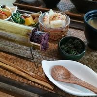 steamed purple rice in bamboo with side dishes at Flower Space 花草空間 - HuāCǎo KōngJiān in Hualien