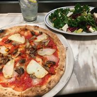 Vegan kale salad (really delicious) and a pizza with vegan cheese, potatoes, and mushrooms  at 800 Degrees - Shinjuku in Tokyo