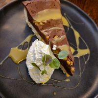 Tarte chocolat cacahuètes  at Like An Elephant in Lyon