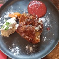 Banana bread at Like An Elephant in Lyon