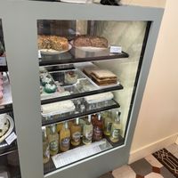 Cake’s window  at Jo and Nana Cakes in Paris