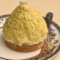 Mont coco citron   at Jo and Nana Cakes in Paris
