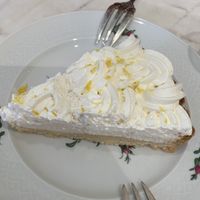 Lemon cake  at Jo and Nana Cakes in Paris