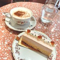  white chocolate lavender cake at Jo and Nana Cakes in Paris