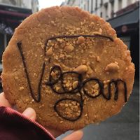 Take away cookie in Paris  at Jo and Nana Cakes in Paris