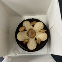 Tarte au chocolat SG version snickers (incroyable!!)  at Jo and Nana Cakes in Paris