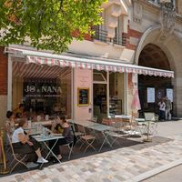 Very cute! at Jo and Nana Cakes in Paris
