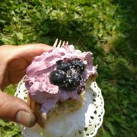 Yummmmmmmmyyyyyyy at Jo and Nana Cakes in Paris