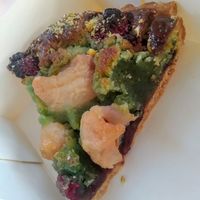 Tarte lichi-fruits rouges-pistache, un délice ! at Jo and Nana Cakes in Paris