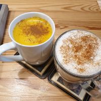 Golden milk, chai latte at Peas in Athens