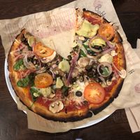 Gluten free extra crispy with ton’s of veggies! at Mod Pizza in Houston