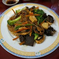 Stir fry from the buffet at Restaurant Pékin in Nice