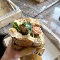 Super Vegan Hotdog 👍🏼 ale namiesto tatarskej som dala radšej horčicu🤣 at Frito in Martin