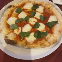 Margarita pizza, garlic bread, and eggplant pasta   at La Luce in Fujikawaguchiko