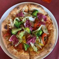 Vegan pizza at La Luce in Fujikawaguchiko