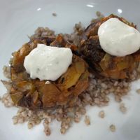 Stuffed mushrooms with garlic aïoli   at Verdetariano in Sevilla