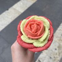   at Gelarto Rosa - Szent István in Budapest