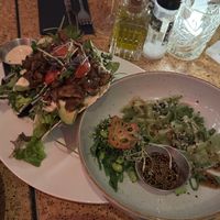 Vegan gyozas en oystermushroom taco's  at NUL73 in Den Bosch