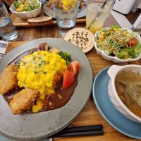 Omu rice set at Medaka Natural Kitchen  in Osaka