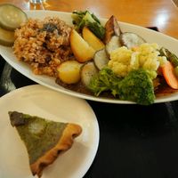 had a great lunch at tomy's place. all the vegtables are home plantet and the sauce was very good! I also can recommend the desert. thank you for the great lunch and the nice conversation :D at Tomy Muesli in Takayama