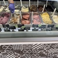 All the vegan options: Grainglows Snickerz, Strawberry Lemon & Basilic, Watermelon, Mango, Chocolate.  at La Golosa Gelato - Monbijoustrasse in Bern
