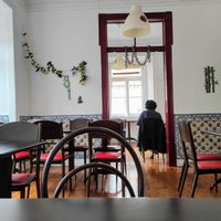 Interior del restaurante at A Colmeia in Lisbon