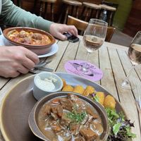 Vegan stoof en vega pasta   at Mosquito Coast in Ghent