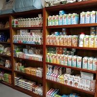 plant milkdrinks, Luzerne Beernem at Luzerne Natuurvoeding in Beernem