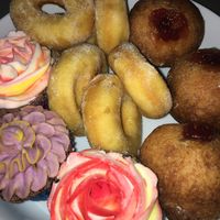 Cupcakes, cinnamon donuts and jam donuts yummmmmmmmmm at Simply Gluten Free in Mentone
