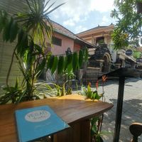 Ambiente gostosinho 😊 at Vegan Bali in Kuta