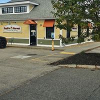  at Earth's Harvest Kitchen & Juicery in Dover