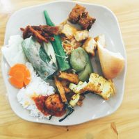 One plate you can fill with different dishes at BoDe Chay in Phu Quoc