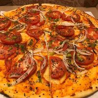 Veganized pizza  without cheese at Prana Restaurante in La Paz