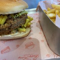 Mac burger at Happy Friday Kitchen  in Oxford