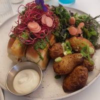 Selfish Burger at Aujourd'hui Demain Cafe in Paris