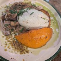 Fungi Fall No-Mozza at Aujourd'hui Demain Cafe in Paris