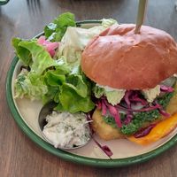 フィッシュバーガー at Aujourd'hui Demain Cafe in Paris