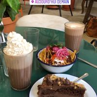 Nacho bowl and Nutella cake with hot  chocolate  at Aujourd'hui Demain Cafe in Paris