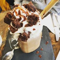 freakshake at Aujourd'hui Demain Cafe in Paris