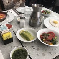 vegan breakfast and vegan shakshuka   at Benedict - Ben Yehuda in Tel Aviv