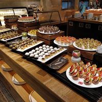 Food station 2 desserts at Amitabha Hotel Vegetarian - 阿弥陀佛大饭店·自助餐厅 in Fuzhou