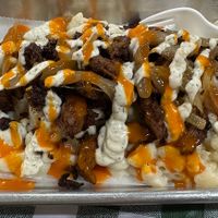 Loaded mac (add bacon, caramelized onions, ranch, Buffalo)  at Murray Hillbilly in Jacksonville